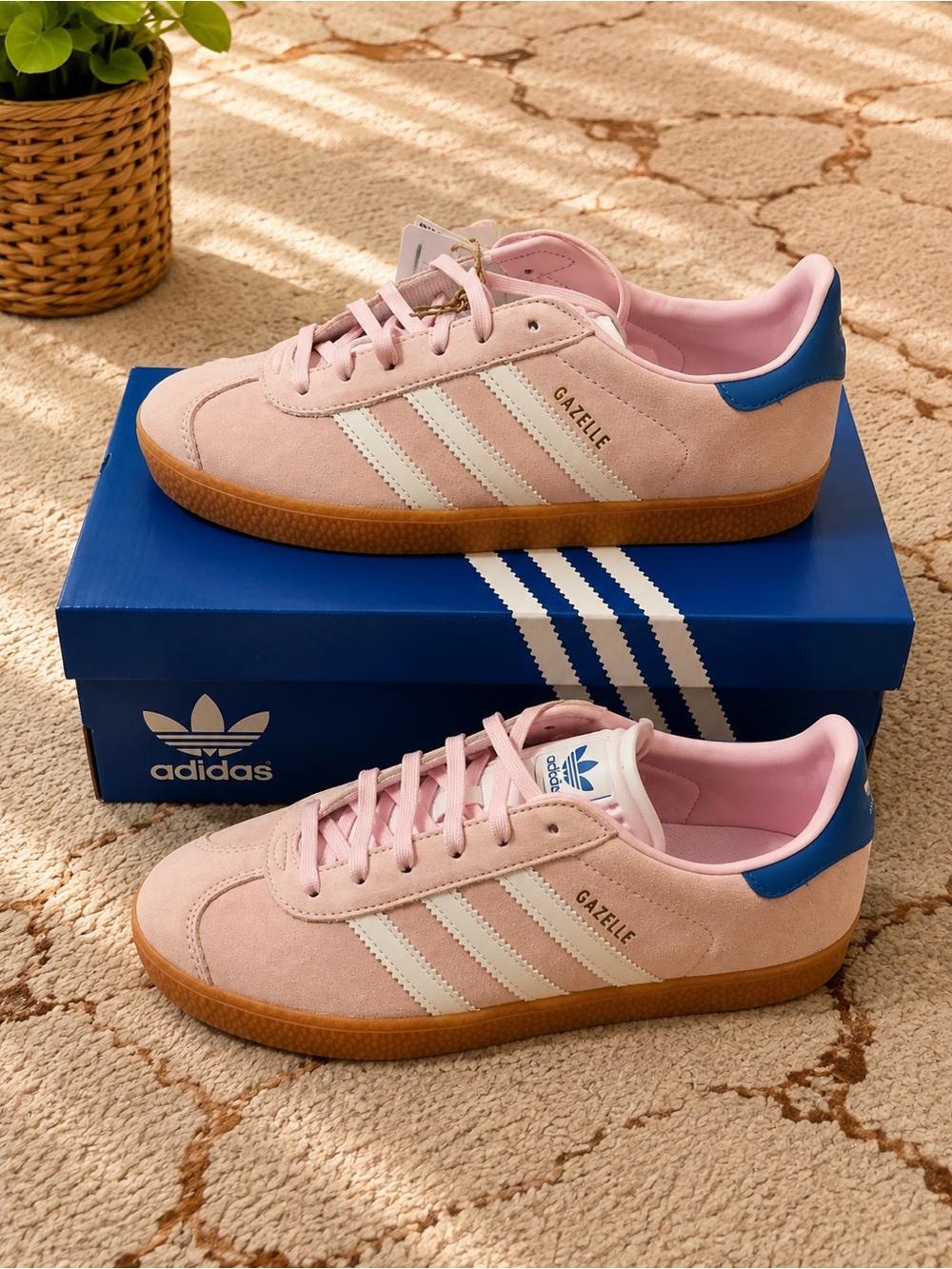 adidas Originals Gazelle J Pink/Blue Suede Low Top Sneakers Kids US 6.5 JQ5995